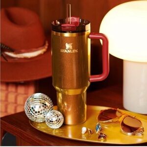 Stanley X Lainey Wilson Country Gold Quencher Tumbler 40 Oz Limited Release